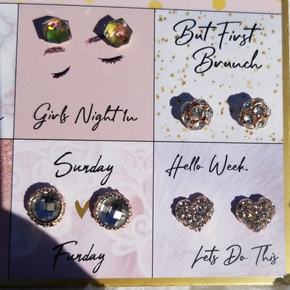 Let's Make Plans - 6 Pairs of Earrings - Picture 3 of 4